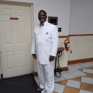 Meet your Posher, Gregory